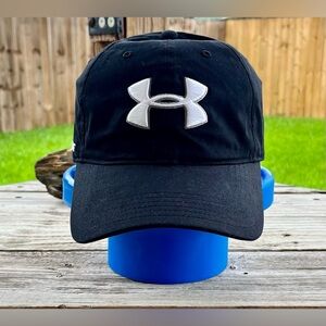 Under Armour Golf Adjustable Black And White Cap‎